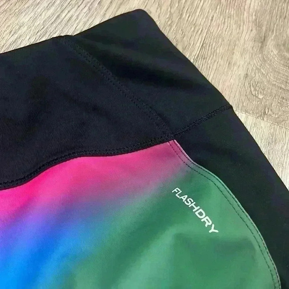 The North Face Girl’s Bike Shorts, Large (Size 12) - Picture 6 of 7